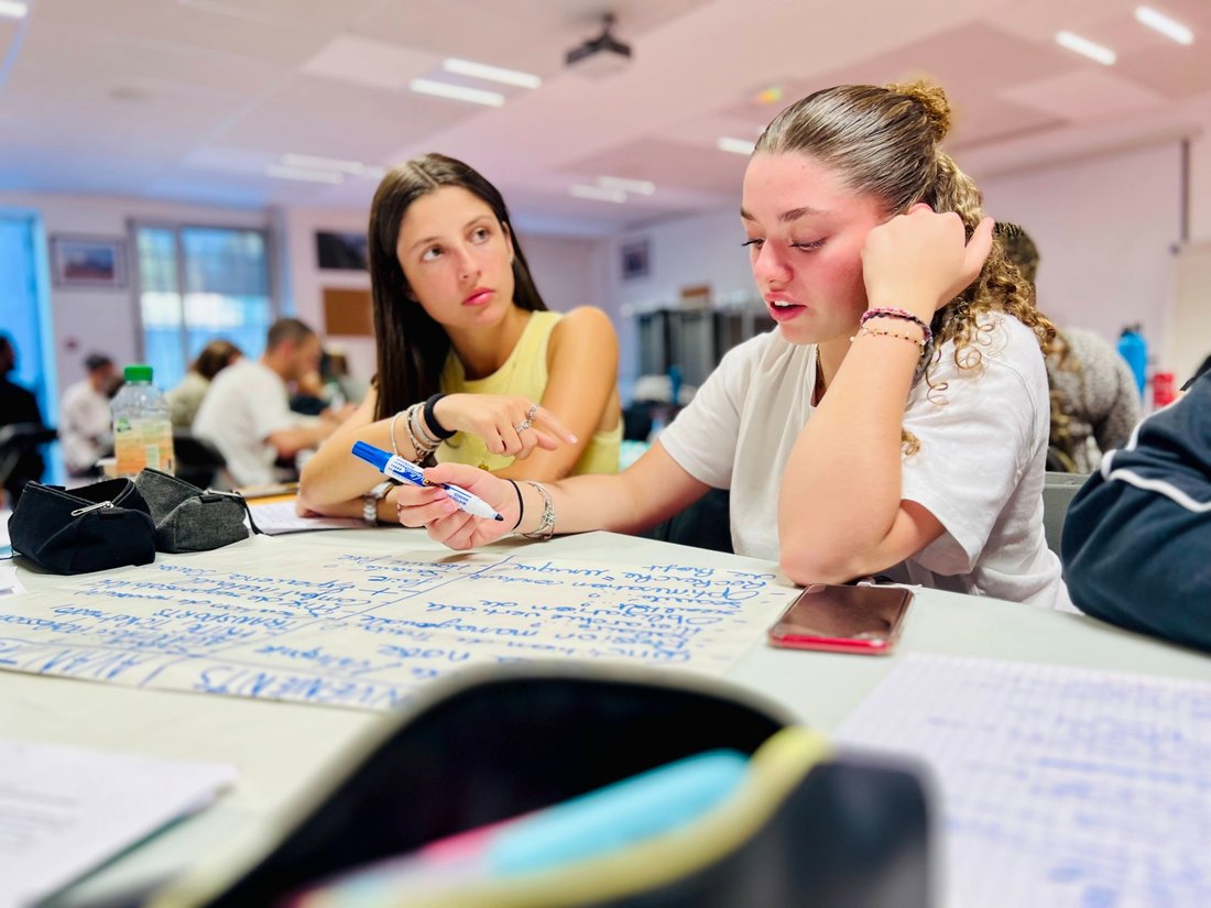 Étudiantes Bioforce en atelier de travail collectif