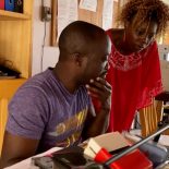 Responsable RH & Finances humanitaire : un métier clé, une série pour comprendre pourquoi (et comment s’y former)